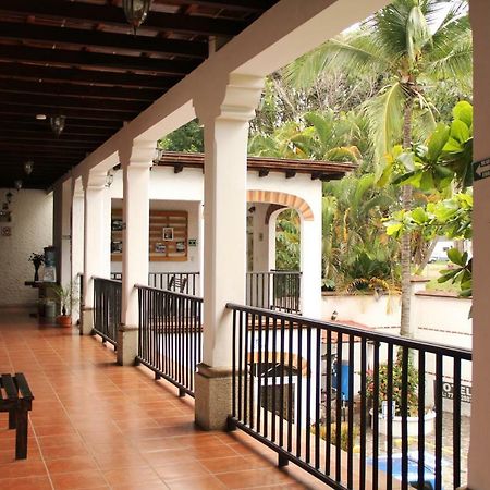 Casa Bourbon Hotel Реталулеу Экстерьер фото