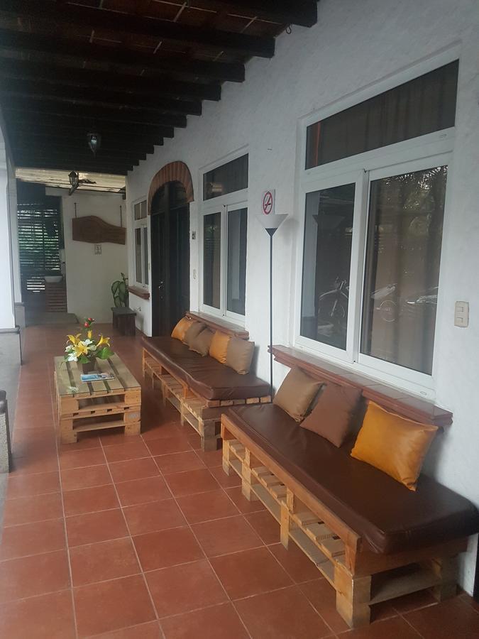 Casa Bourbon Hotel Реталулеу Экстерьер фото