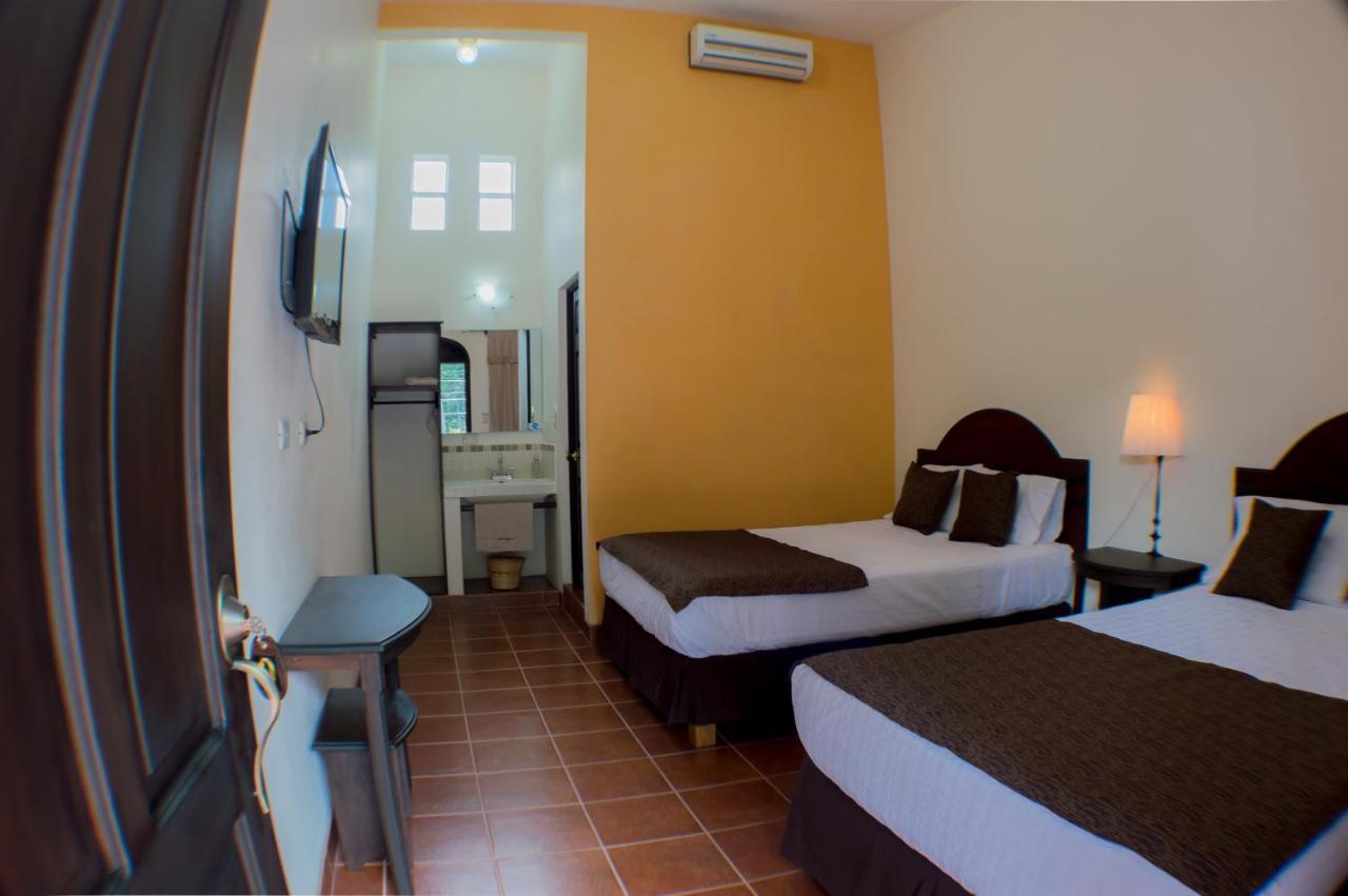 Casa Bourbon Hotel Реталулеу Экстерьер фото