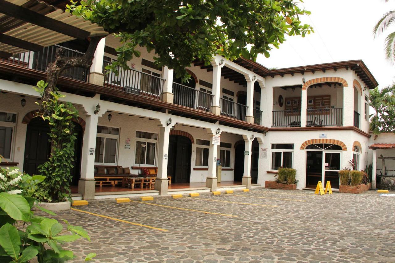 Casa Bourbon Hotel Реталулеу Экстерьер фото
