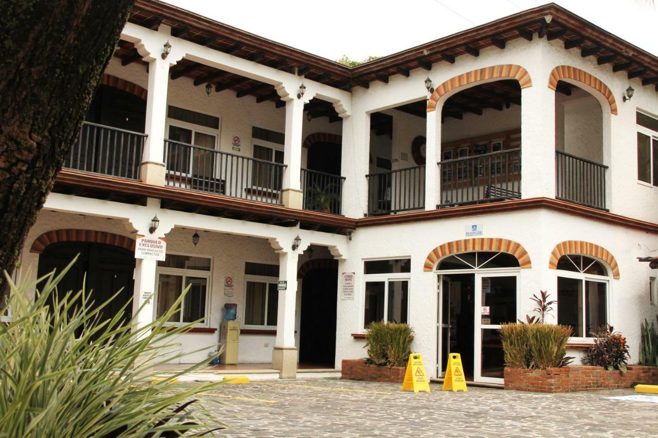 Casa Bourbon Hotel Реталулеу Экстерьер фото